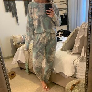 Vici Dolls tie dye set